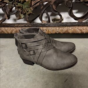 SO Charcoal Ankle Booties
